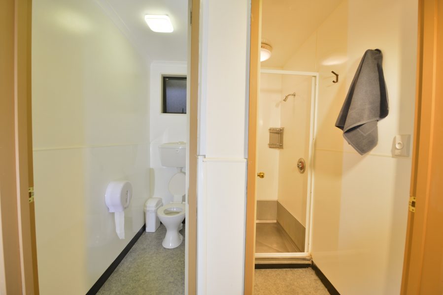 backpacker toilet and shower in wilderness motel haast new zealand